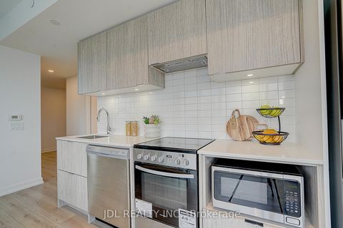 Photo 12 at 3902 - 395 Bloor Street E, North St. James Town, Toronto