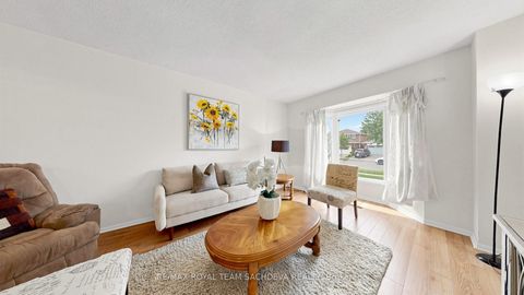 Photo 1 at 44 Calverley Trail, Highland Creek, Toronto