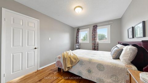 Photo 31 at 44 Calverley Trail, Highland Creek, Toronto