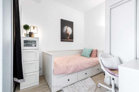 Photo 4 at 1705 - 117 Broadway Avenue, Mount Pleasant West, Toronto