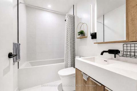Photo 5 at 1705 - 117 Broadway Avenue, Mount Pleasant West, Toronto