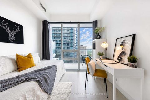 Photo 16 at 1705 - 117 Broadway Avenue, Mount Pleasant West, Toronto