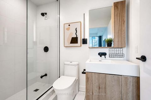 Photo 18 at 1705 - 117 Broadway Avenue, Mount Pleasant West, Toronto