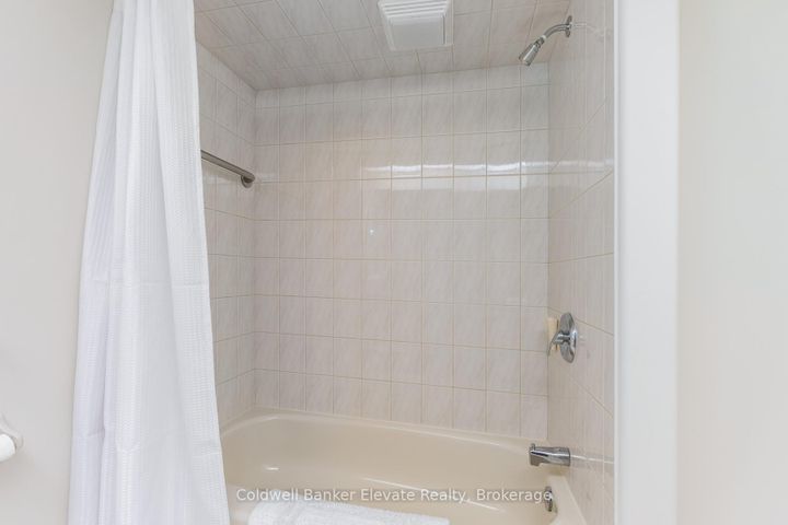 Photo 4 at 9761 Eighth Line, Rural Halton Hills, Halton Hills