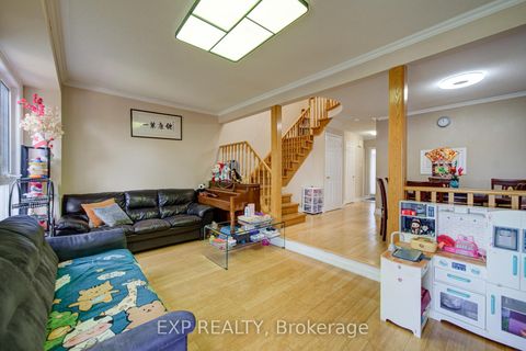 Photo 8 at 12 Staverton Court, Milliken, Toronto