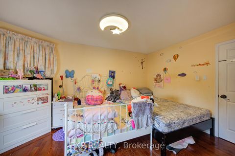 Photo 32 at 12 Staverton Court, Milliken, Toronto