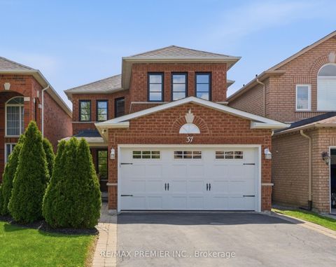 Photo 0 at 37 Princeton Gate, Maple, Vaughan