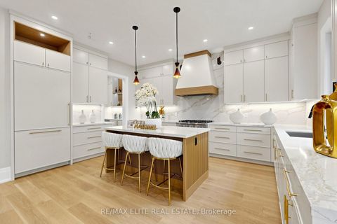 Photo 12 at 160 Lawrence Avenue, Harding, Richmond Hill