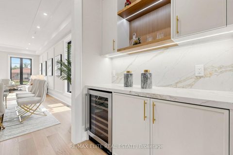 Photo 15 at 160 Lawrence Avenue, Harding, Richmond Hill