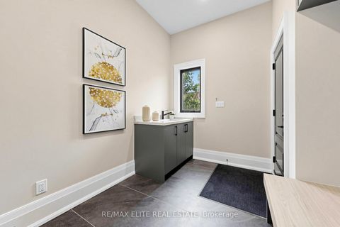 Photo 20 at 160 Lawrence Avenue, Harding, Richmond Hill