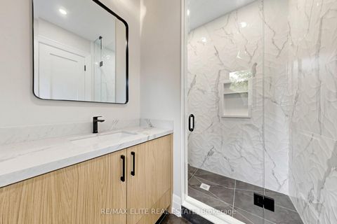 Photo 34 at 160 Lawrence Avenue, Harding, Richmond Hill