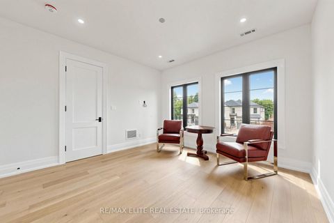 Photo 39 at 160 Lawrence Avenue, Harding, Richmond Hill