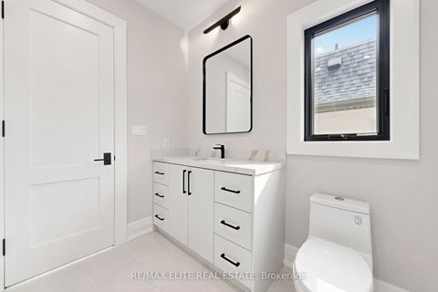 Photo 40 at 160 Lawrence Avenue, Harding, Richmond Hill