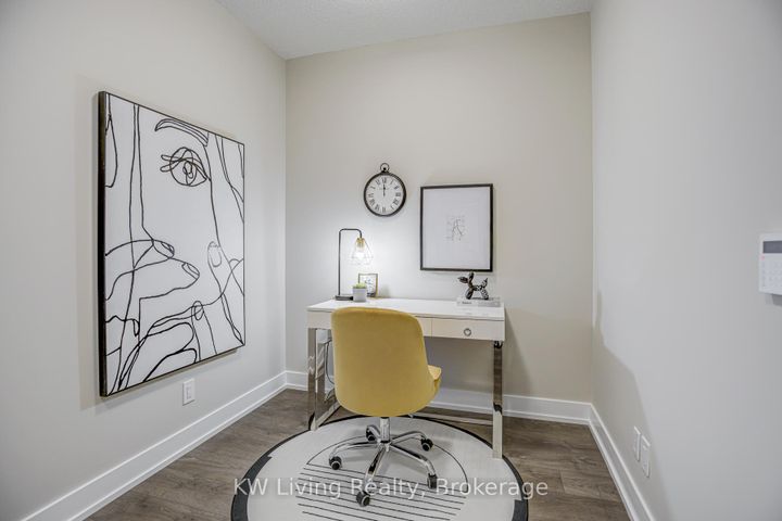 Photo 4 at 861 - 25 Adra Grado Way, Bayview Village, Toronto