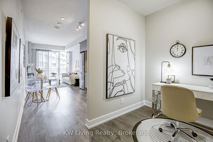 Photo 7 at 861 - 25 Adra Grado Way, Bayview Village, Toronto