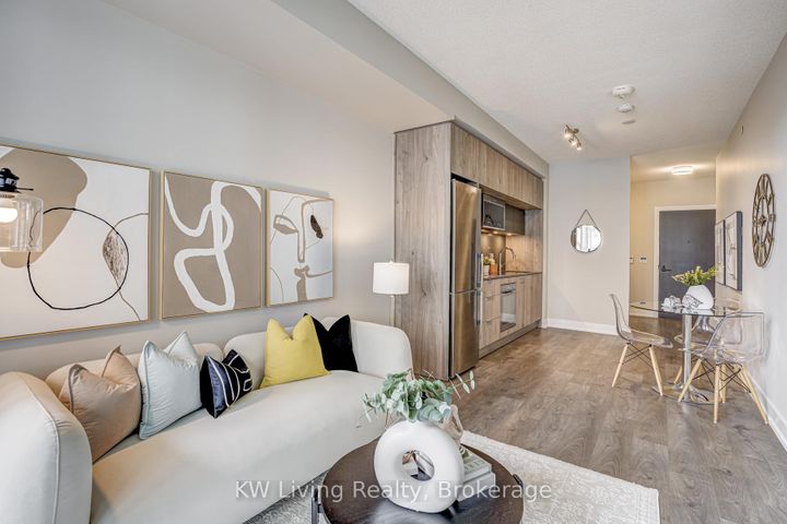 Photo 15 at 861 - 25 Adra Grado Way, Bayview Village, Toronto