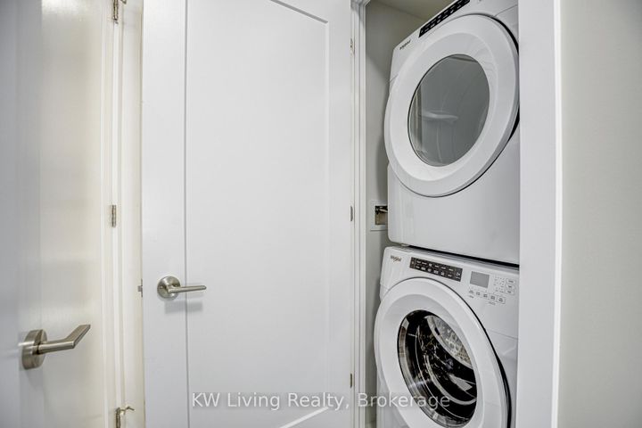 Photo 22 at 861 - 25 Adra Grado Way, Bayview Village, Toronto