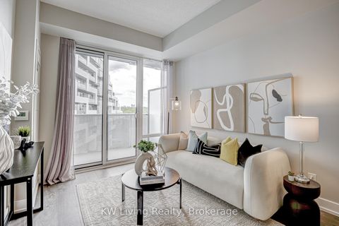 Photo 12 at 861 - 25 Adra Grado Way, Bayview Village, Toronto