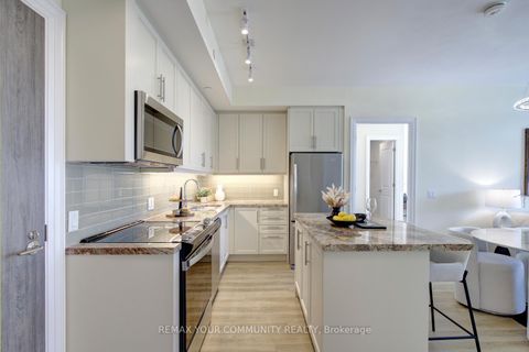 Photo 8 at 406 - 20 Gatineau Drive, Beverley Glen, Vaughan