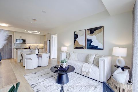 Photo 11 at 406 - 20 Gatineau Drive, Beverley Glen, Vaughan