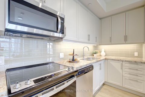 Photo 17 at 406 - 20 Gatineau Drive, Beverley Glen, Vaughan