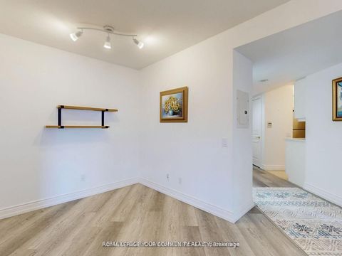 Photo 13 at 929 - 15 Northtown Way, Willowdale East, Toronto