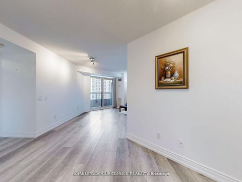 Photo 15 at 929 - 15 Northtown Way, Willowdale East, Toronto
