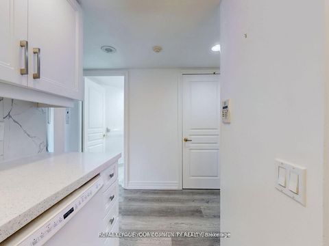 Photo 20 at 929 - 15 Northtown Way, Willowdale East, Toronto
