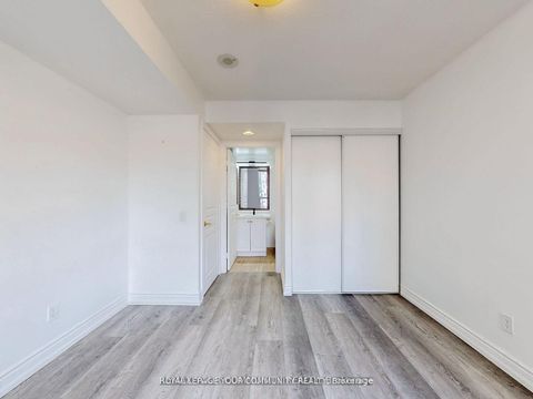 Photo 23 at 929 - 15 Northtown Way, Willowdale East, Toronto