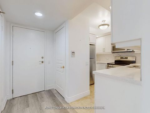 Photo 28 at 929 - 15 Northtown Way, Willowdale East, Toronto