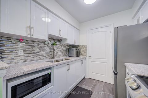 Photo 14 at 1609 - 18 Sommerset Way, Willowdale East, Toronto