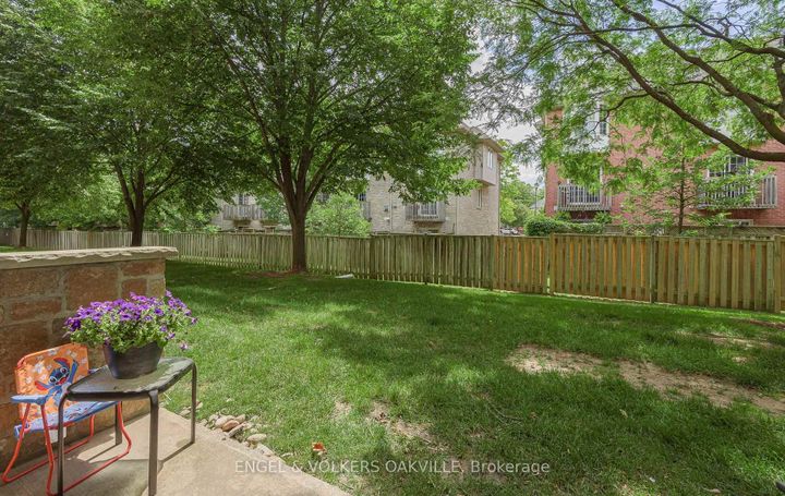 Photo 17 at 107 - 1830 Walker's Line, Palmer, Burlington