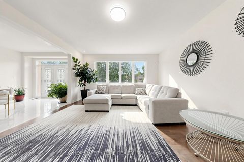 Photo 5 at 253 Danny Wheeler Boulevard, Keswick North, Georgina