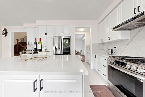 Photo 10 at 253 Danny Wheeler Boulevard, Keswick North, Georgina
