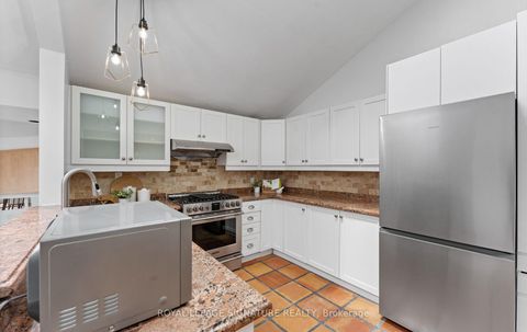 Photo 10 at 279 Birkdale Road, Bendale, Toronto