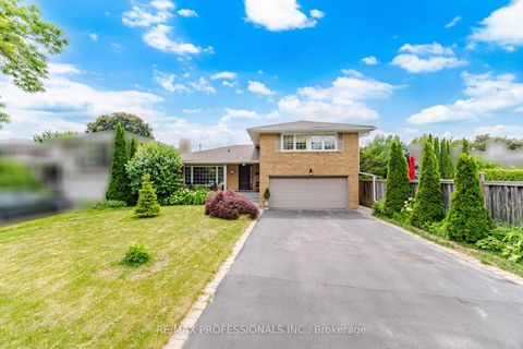 Photo 0 at 12 Thicket Road, Markland Wood, Toronto