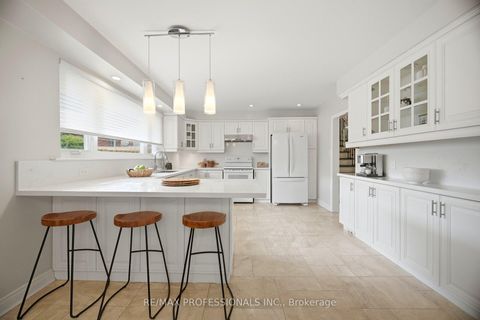 Photo 14 at 12 Thicket Road, Markland Wood, Toronto