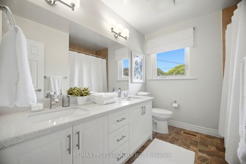 Photo 33 at 12 Thicket Road, Markland Wood, Toronto