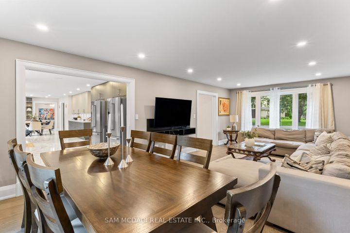 Photo 6 at 1481 Bunsden Avenue, Sheridan, Mississauga