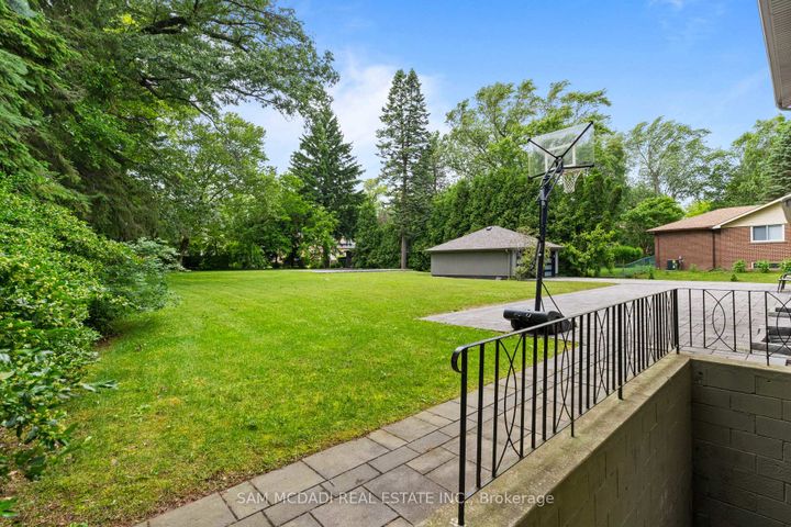 Photo 36 at 1481 Bunsden Avenue, Sheridan, Mississauga