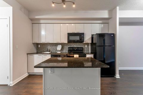 Photo 1 at 517 - 15 Bruyeres Mews, Niagara, Toronto