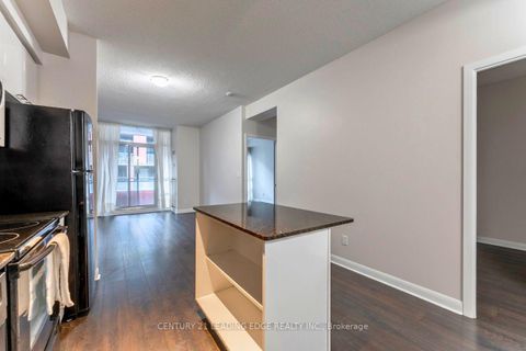 Photo 4 at 517 - 15 Bruyeres Mews, Niagara, Toronto