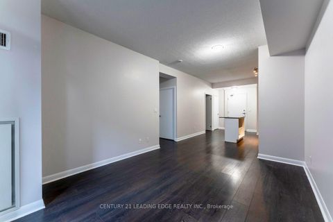 Photo 6 at 517 - 15 Bruyeres Mews, Niagara, Toronto