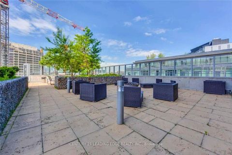 Photo 19 at 517 - 15 Bruyeres Mews, Niagara, Toronto