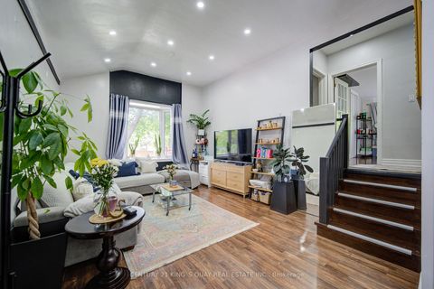 Photo 8 at 18 Benhur Crescent, Woburn, Toronto