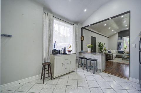 Photo 12 at 18 Benhur Crescent, Woburn, Toronto