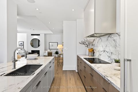 Photo 12 at 202 - 77 Clarendon Avenue, Casa Loma, Toronto