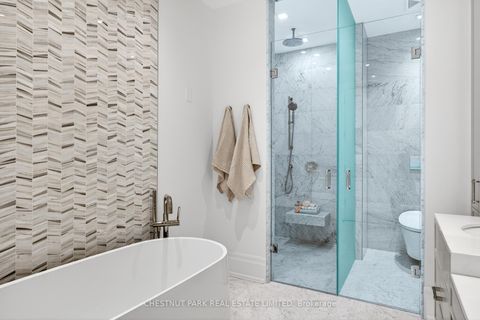 Photo 20 at 202 - 77 Clarendon Avenue, Casa Loma, Toronto