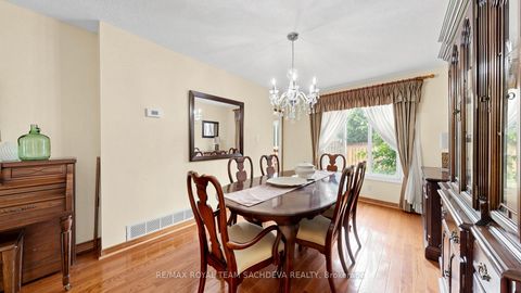 Photo 6 at 29 Muirbank Boulevard, Highland Creek, Toronto
