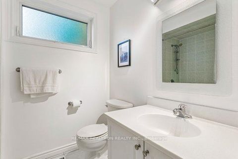 Photo 6 at 27 Elfindale Crescent, Henry Farm, Toronto